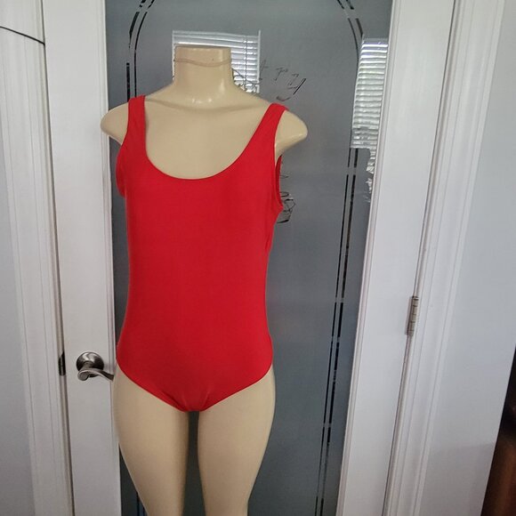 No Boundaries Juniors' Solid One-Piece Swimsuit Baywatch Red - Picture 5 of 15